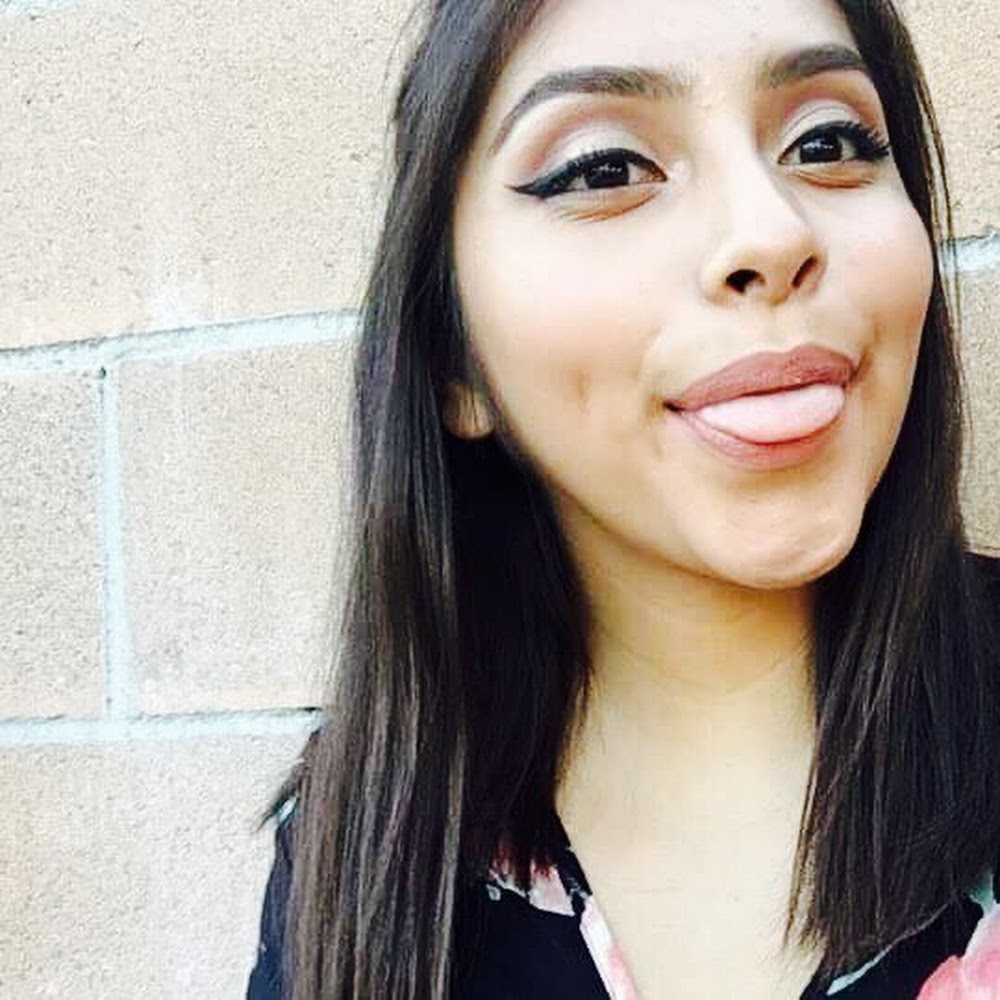 Meet your Posher, Danna